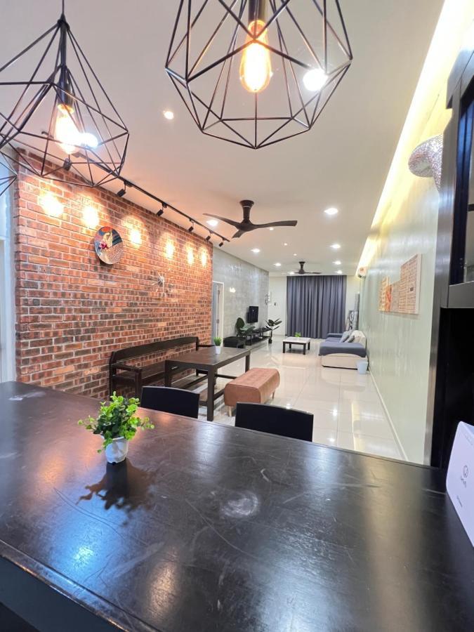 Villa R3Trohouse 3Br 8Pax Ps4,Pool Table,Netflix à Kuantan Extérieur photo