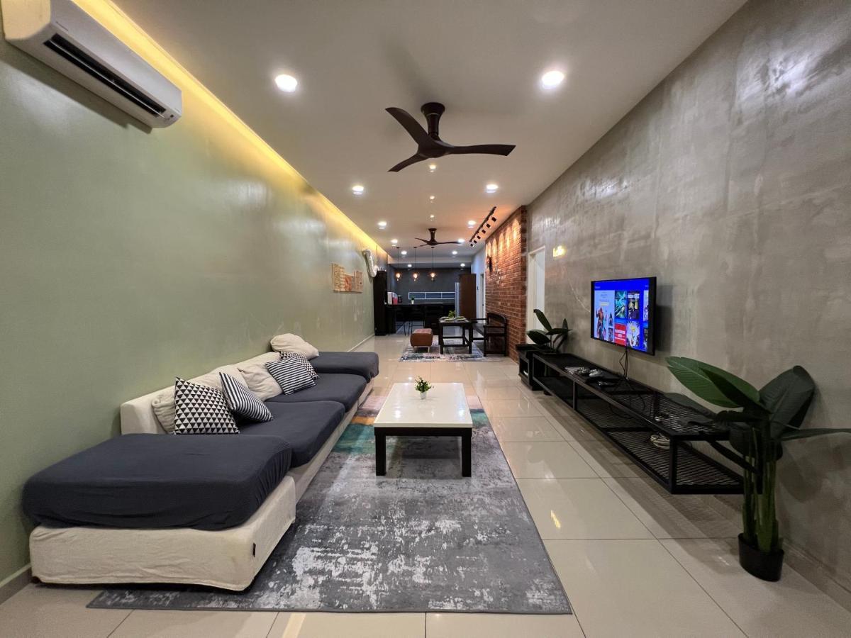 Villa R3Trohouse 3Br 8Pax Ps4,Pool Table,Netflix à Kuantan Extérieur photo