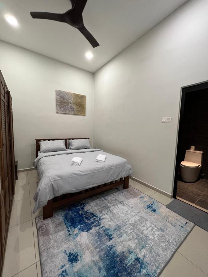 Villa R3Trohouse 3Br 8Pax Ps4,Pool Table,Netflix à Kuantan Extérieur photo