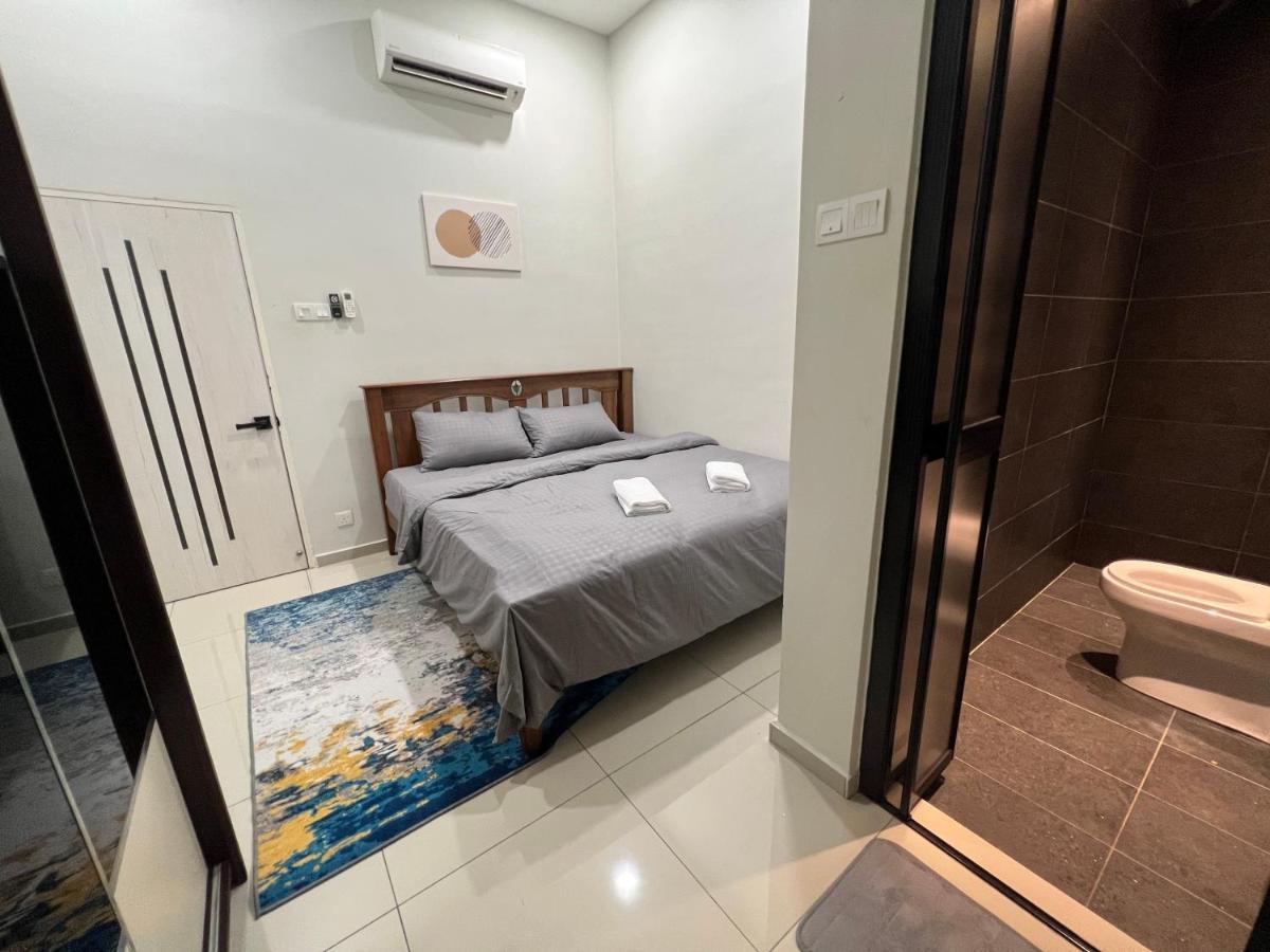 Villa R3Trohouse 3Br 8Pax Ps4,Pool Table,Netflix à Kuantan Extérieur photo